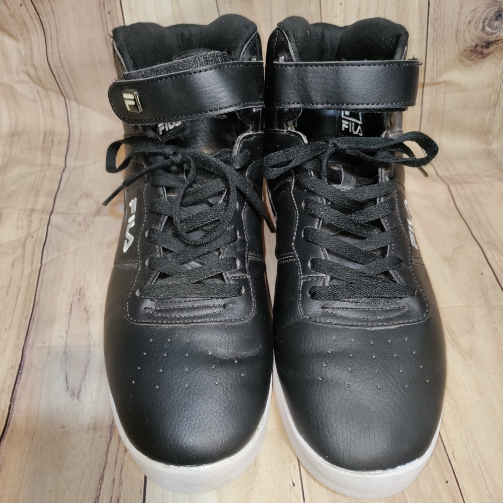 Sneakers - Picture 2 of 6